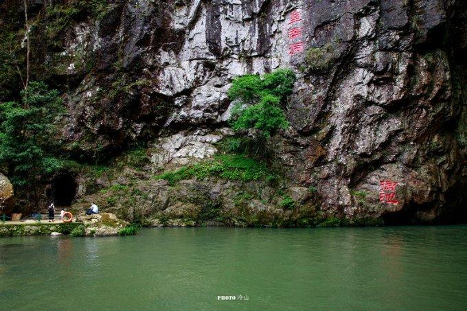 侯马市场监督管理局开发区分局开展“年夜饭”安全检查行动